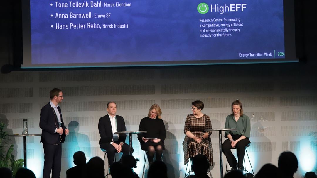 Left to right: Stein Mortensholm, Communications Director at SINTEF; Hans Petter Rebo, Director Electro and Energy at Norsk Industri; Maren Aschehoug Esmark, section head at Norwegian Water Resources and Energy Directorate (NVE); Tone Tellevik Dahl, CEO Norsk Eiendom; and Astrid Lilliestråle, Director of Technology and Market Development at Enova SF. Photo: Jessica Scott, SINTEF.