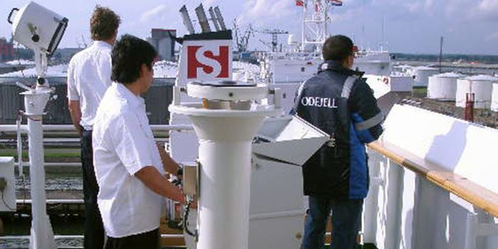 80 prosent av det en filippinsk sjømann tjener ombord, går automatisk tilbake til familien. Foto: Gunnar Lamvik