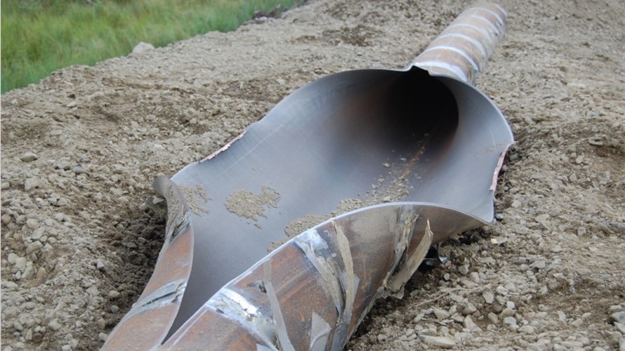 SINTEF coupled FECFD model for fracturepropagation control in CO2