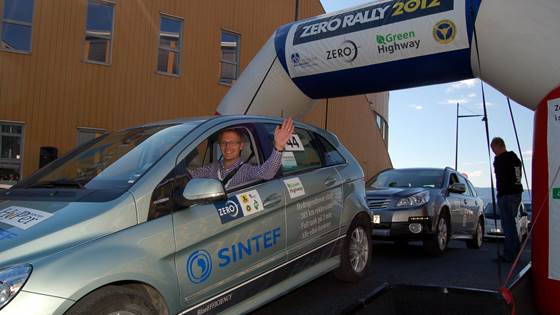 Rallybil – med bare vann som eksos