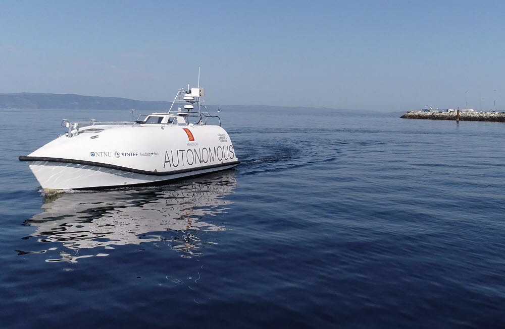 A Roadmap for Smart and Autonomous Sea Transport Systems