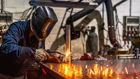 Can hydrogen plasma enable emission-free steel production?