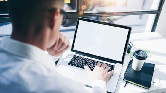 Hvilke kommunikasjonsstrategier hadde helsemyndighetene under koronakrisen?