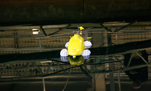 Test av nødlanding for helikopter