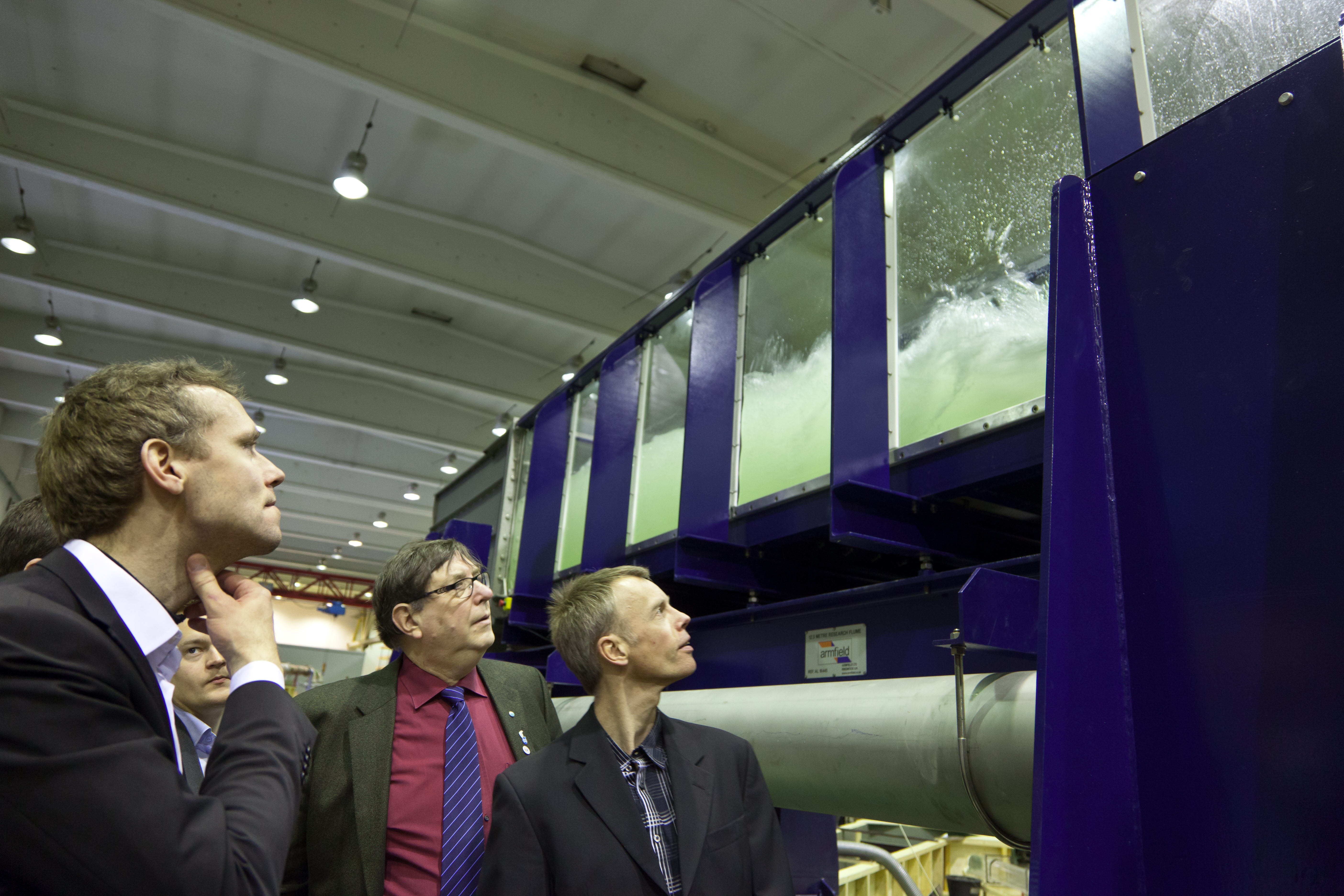 Statsråd innviet innendørs elv