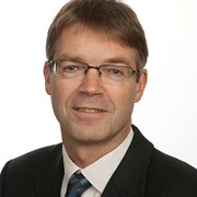 Runde, Magne E