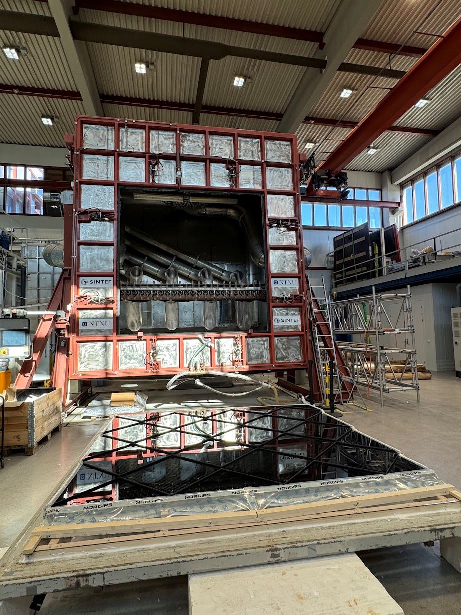 I RAWI-boksen tester vi blant annet regntetthet for fasader og tak. Foto: Silje Kathrin Asphaug