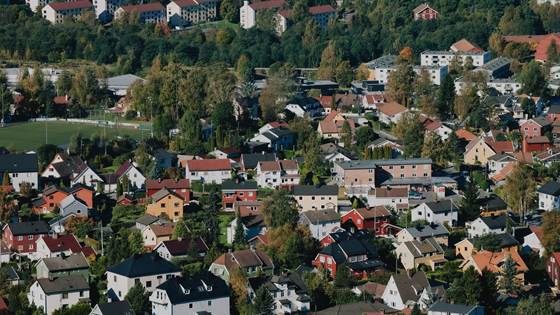 Brannsikkerheten i boliger med royalbehandlet trekledning er vurdert av SINTEF