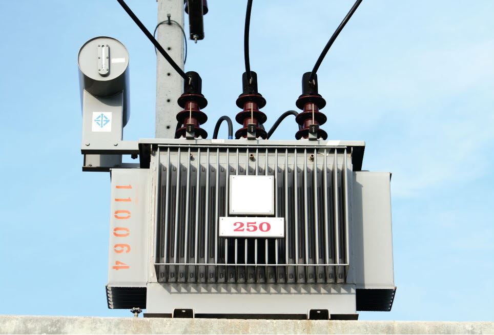 Distribution transformer