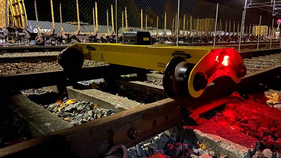 BOB - Boots Off Ballast - Robots for safe and efficient railway maintenance