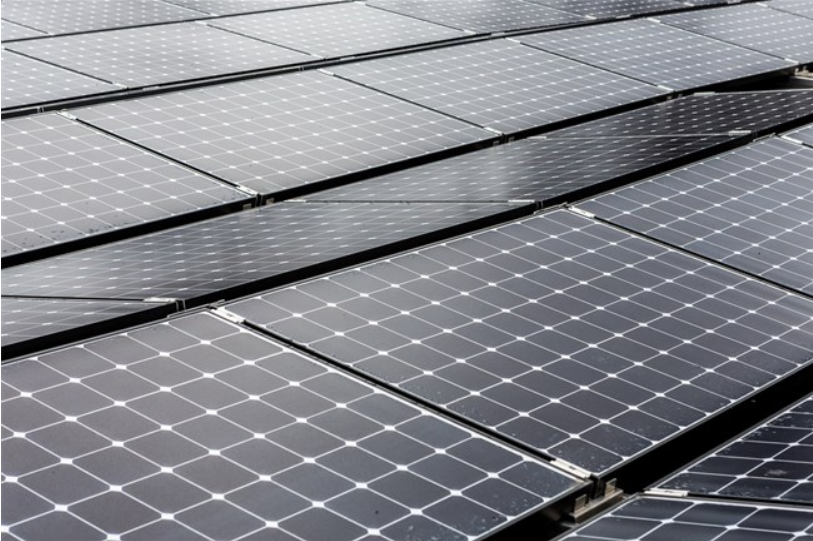 Solceller på tak, Powehouse Kjørbo. Et ZEB Pilotprosjekt. Foto: NAL 