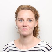 Holen, Siri Mariane