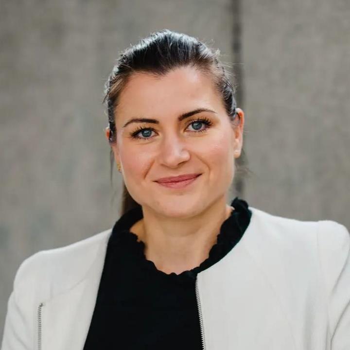Haugsbø, Elisabet