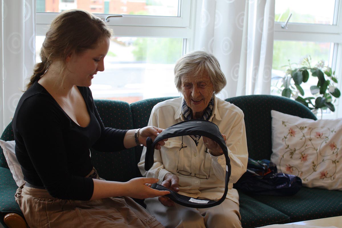 Hip protectors with a sporty look