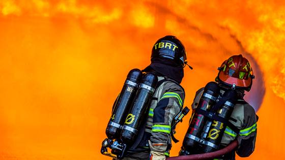 Hvordan kan digitale teknologier forbedre brannsikkerheten i bygg?