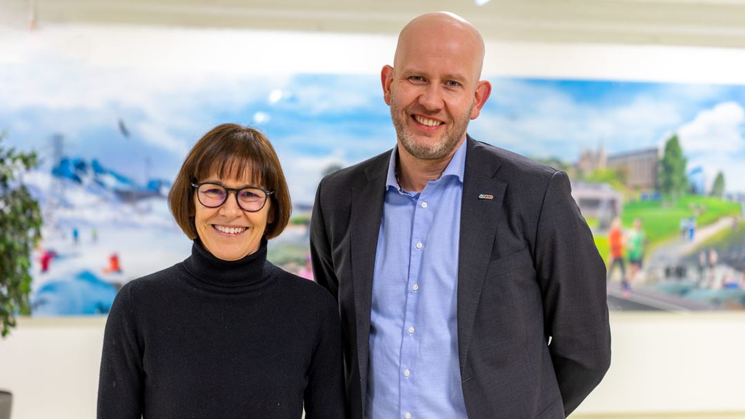 - Mona Mølnvik (NCCS Centre Director) and Tord Lien (Chair of the NCCS Board)