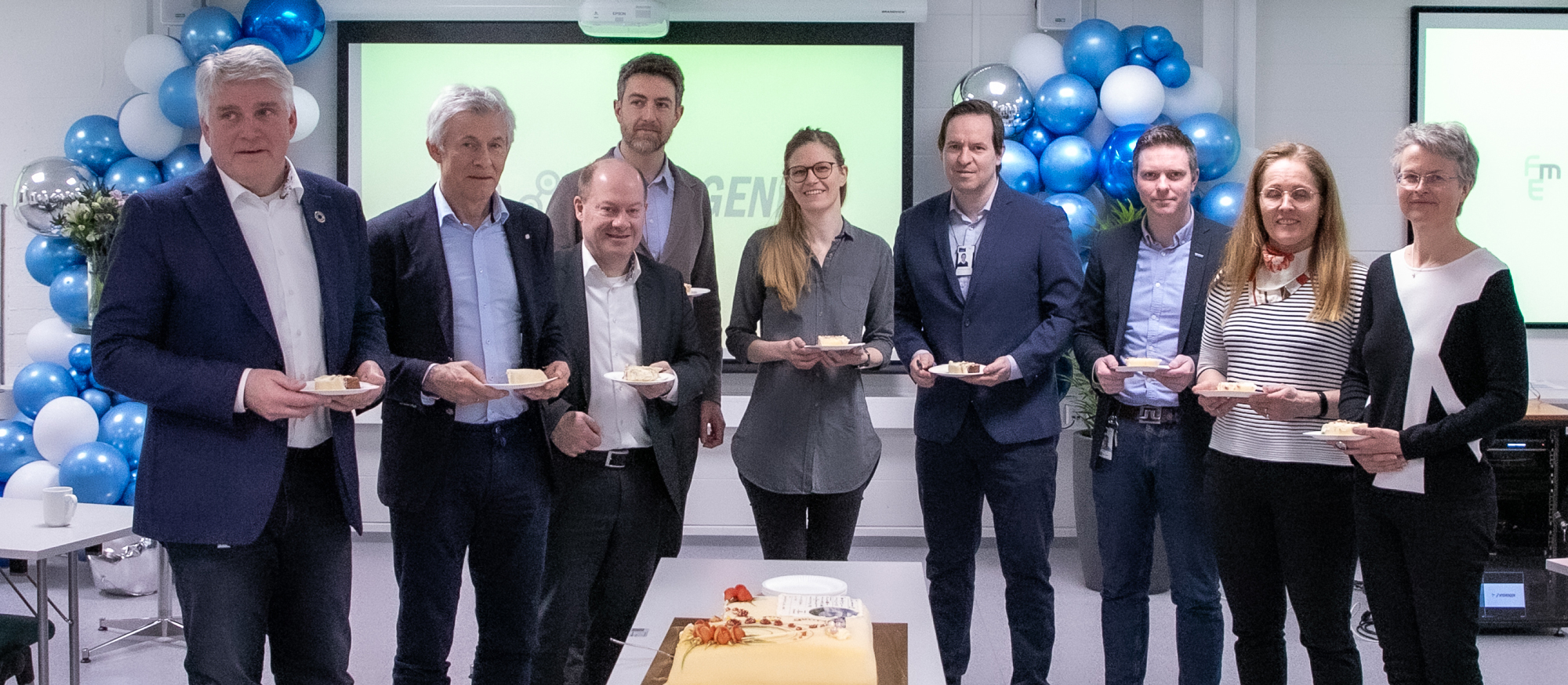 From left: Nils A. Røkke, SINTEF, Olav Bolland, NTNU, Inge R. Gran, SINTEF, Nicola Paltrinieri, NTNU, Stefania Gardarsdottir, SINTEF, Trond Johnsen, SINTEF, Kyrre Sundseth, SINTEF, Hilde Venvik, NTNU and Rannfrid Skjervold, Equinor.
