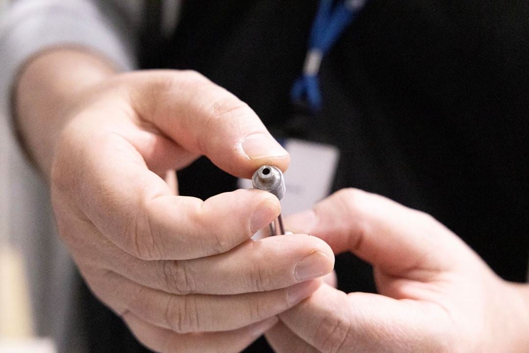 Asle Olav Hellesvik (SINTEF) holds a hollow specimen used for testing in one of the laboratory’s two hollow specimen testing rigs.