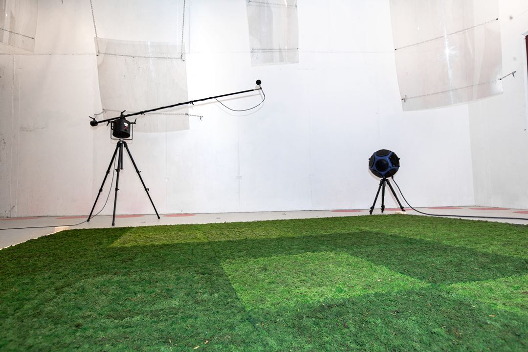 Testing av lydegenskaper i Sintefs akustikklaboratorium