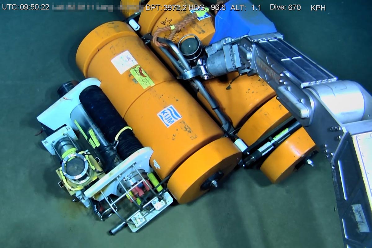 Det tyske seismometret ble funnet på sjøbunnen av ROV-teamet. Den lå på nesten 4000 meters havdyp. Bilde: ROV-team