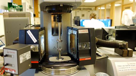 Polymer and composite material characterization lab