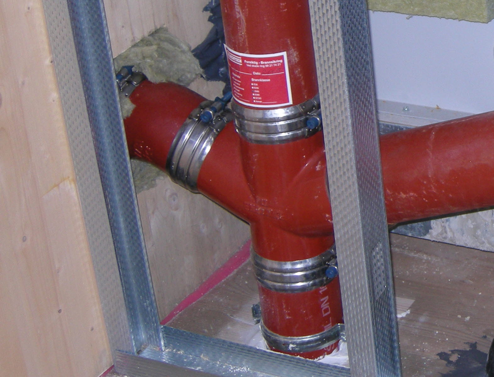 Unngå brannspredning i trehus