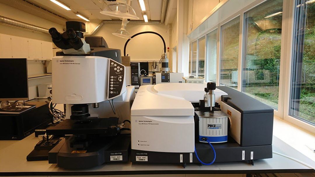 FTIR Imaging Microscope