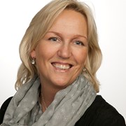 Hyll, Kari Løbakk