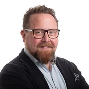 Einarsrud, Kristian Etienne