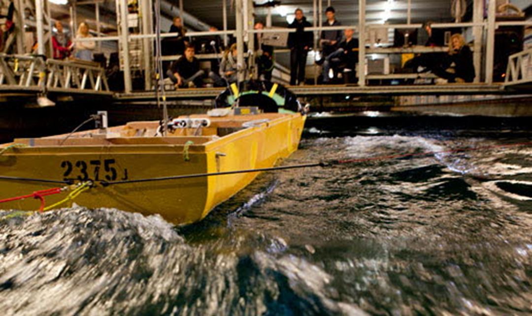 Boat model in laboratory
