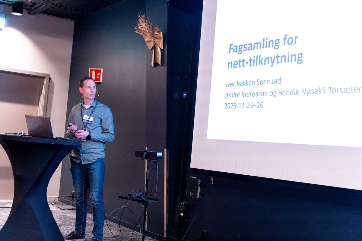 Iver Bakken Sperstad presenterer