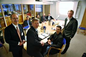 The industrial innovation services at SINTEF in Trondheim, Norway and Sweden's Karolinska Institut in Stockholm are collaborating on the development and commercialisation of a new antibiotic. From the left: Ola Flink of Karolinska Innovations AB, Hans Arwidsson and Sergey Zotchev of the newly formed company Biosergen AS and Anders Lian of Sinvent, SINTEF's commercialisation company.