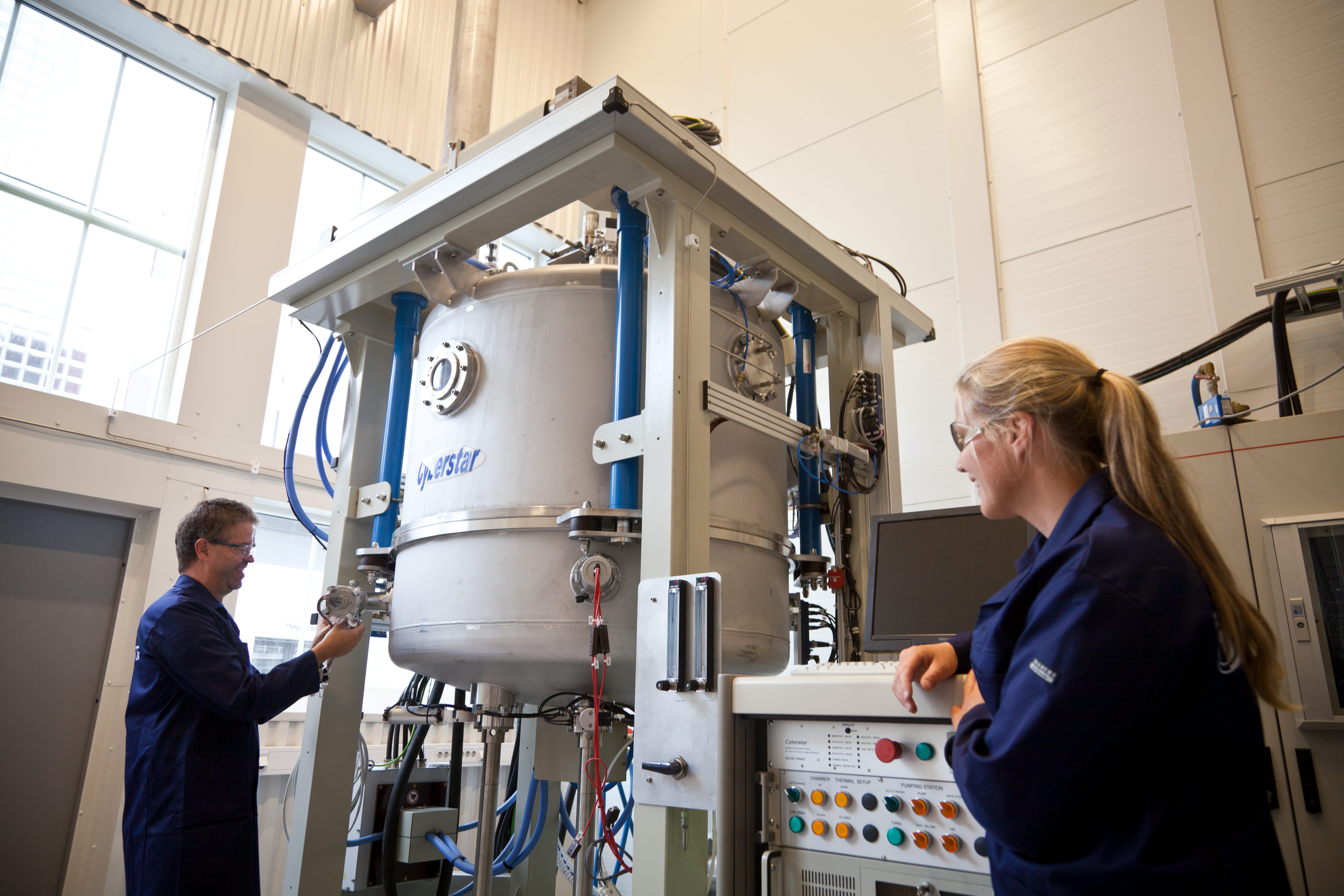 Solcelle silisium krystalliseringslaboratorium. Foto: SINTEF/Thor Nielsen