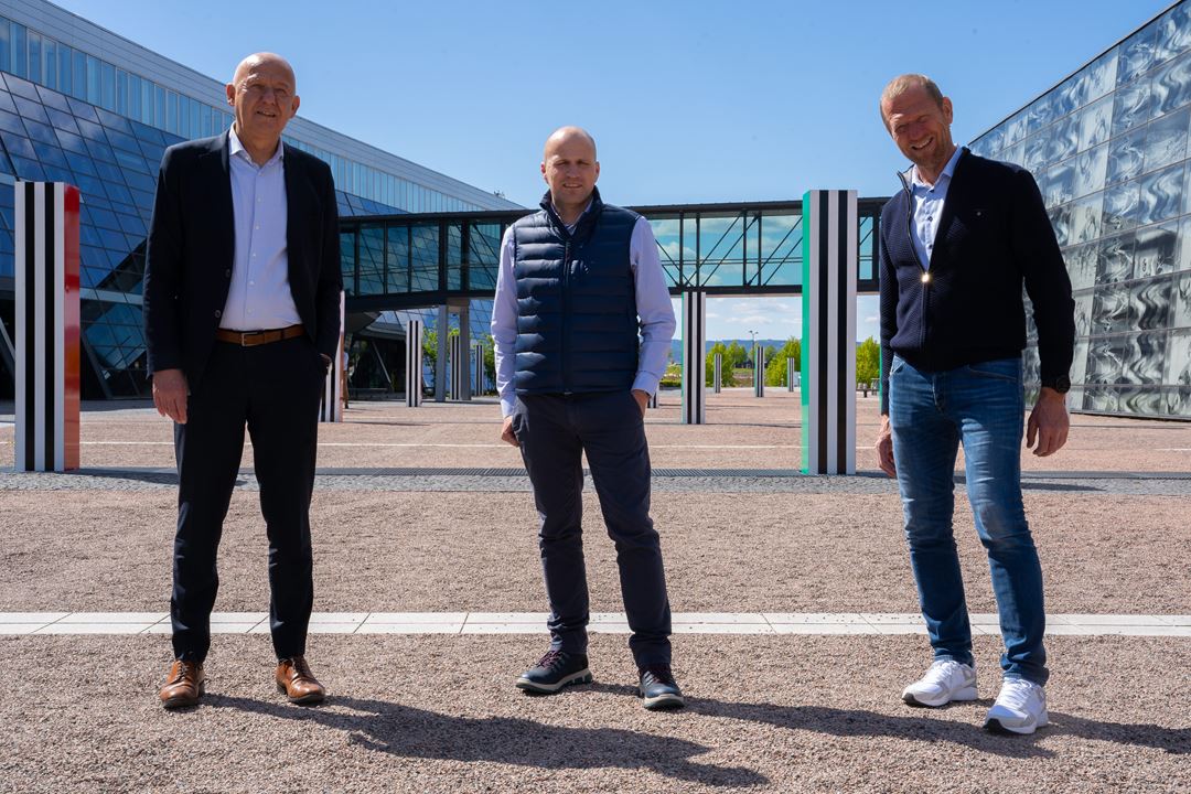 Fra venstre Otto Frøseth, investeringsdirektør i Investinor, Inge Hovd Gangås, investeringsdirektør i SINTEF Venture og Ove Fredheim, leder for bedriftsmarkedet i Telenor Norge.