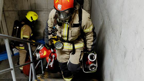 Termisk stress og personlig verneutstyr for brannkonstabler