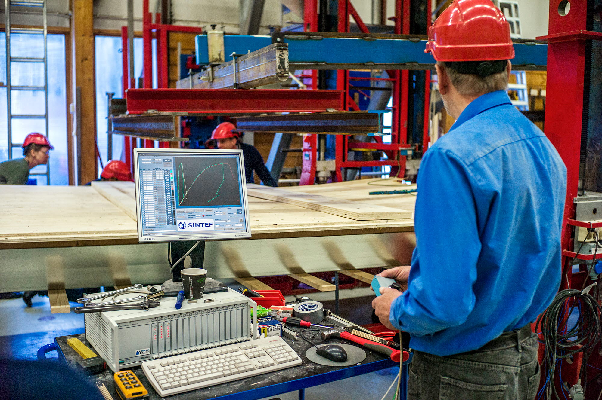 Mekanisk prøving av konstruksjoner og byggematerialer