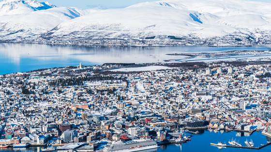 Urban Sustainability in Action: Multi-disciplinary Approach through Jointly Organized Research Schools