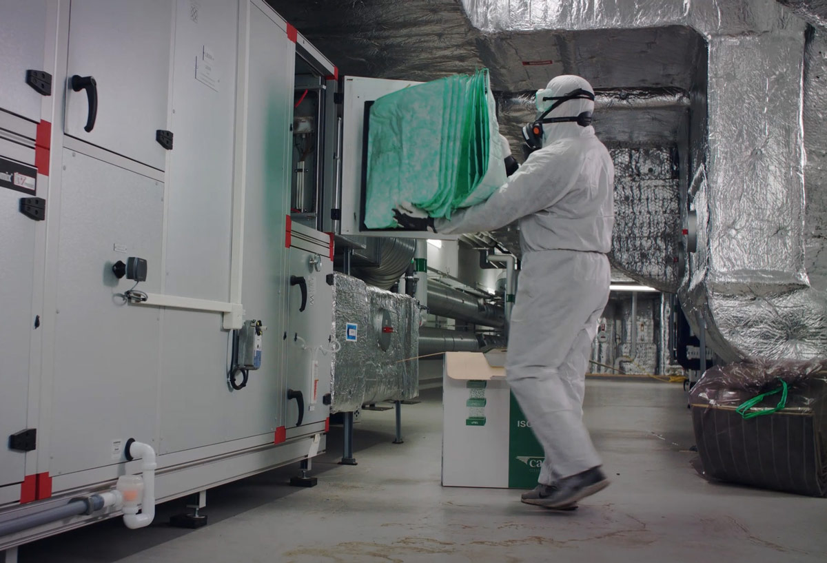 Hvorfor bry seg med ventilasjon når bombene faller?