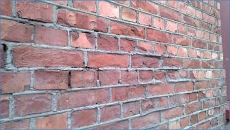 Frostskade i teglsteinsfasade