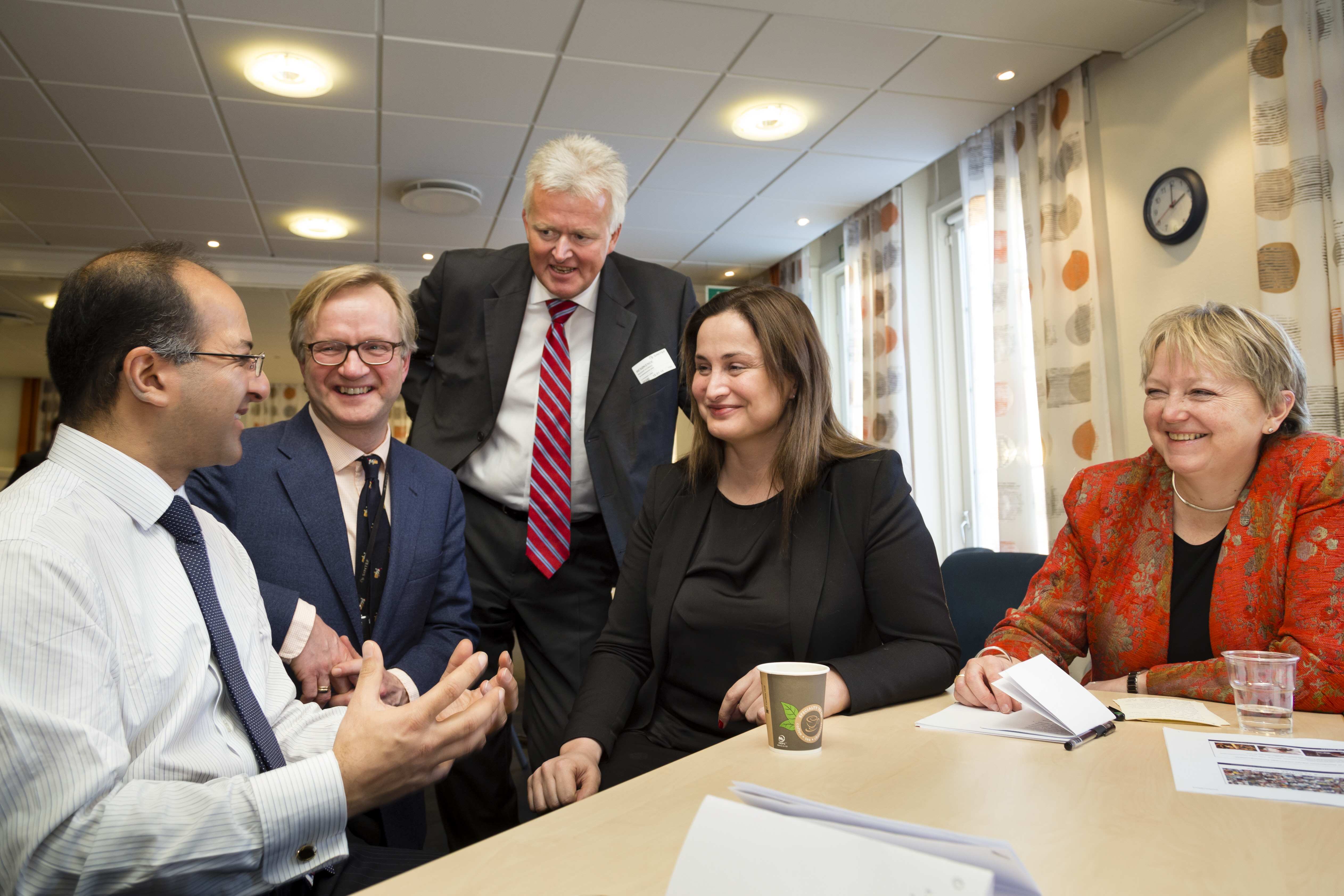 Dr. Piyush Unlakat (Principal, Equity Investments, EIF), Anders Lian (adm.dir. Sinvent), Dilek Ayhan (statssekretær Nærings- og fiskeridepartementet), Reidar Stokke (daglig leder, Sparebank1 SMN Invest), Unni Steinsmo (konsernsjef SINTEF.) 