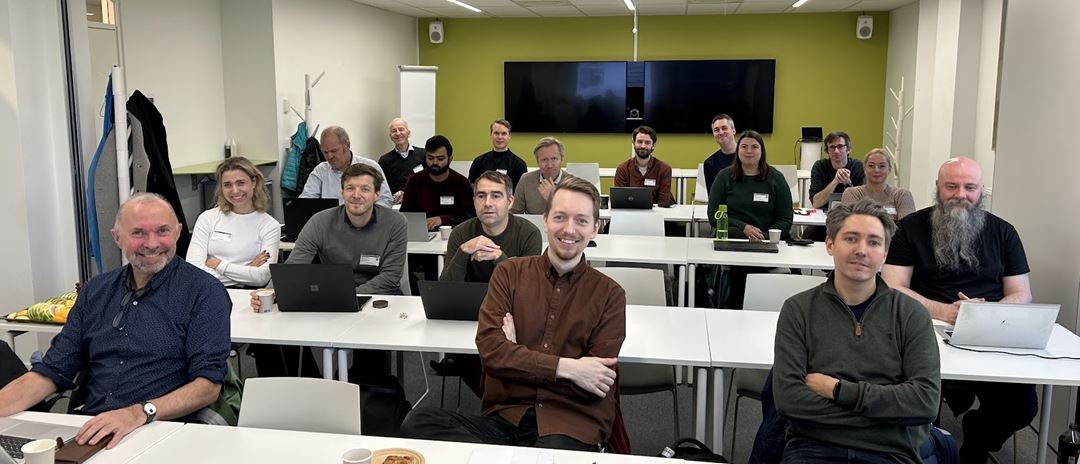 Deltakere i møterom