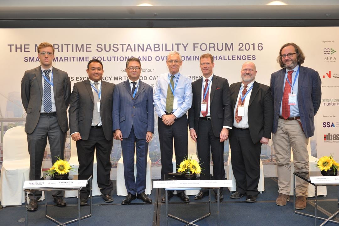 The picture shows the presenters and panel chair of the Maritime Sustainability Forum 2016.