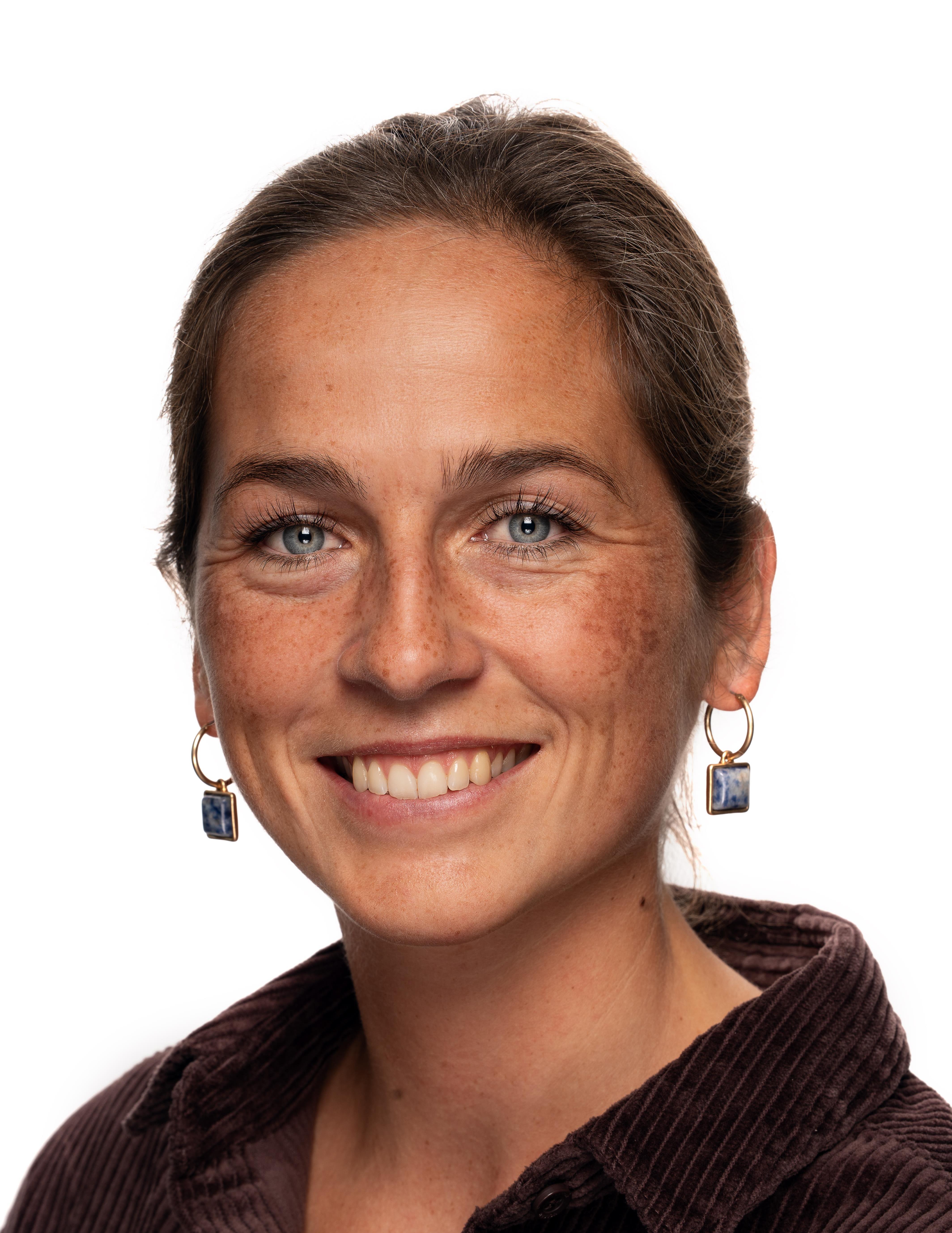 Nøklebye, Emmy