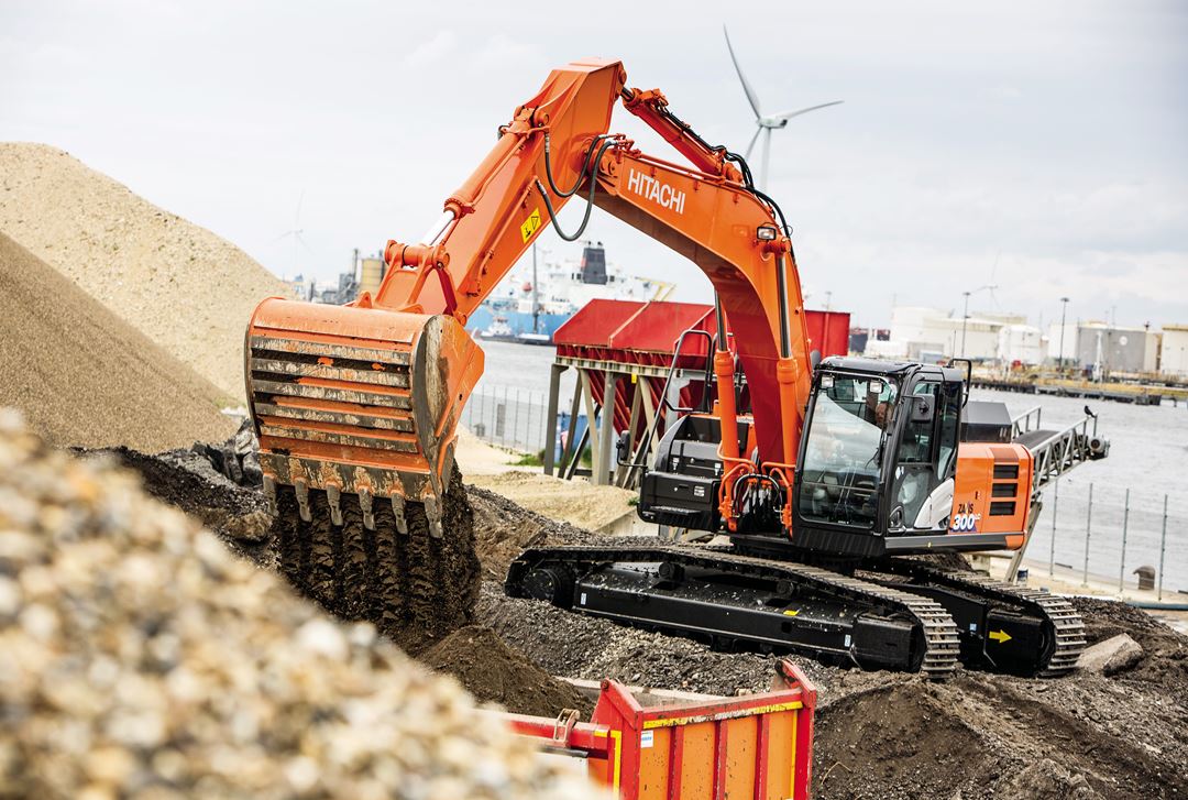 Gravemaskin på byggeplass