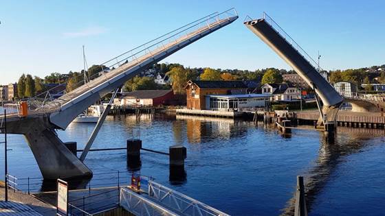 Fibre-reinforced plastic may reduce the costs of bridges