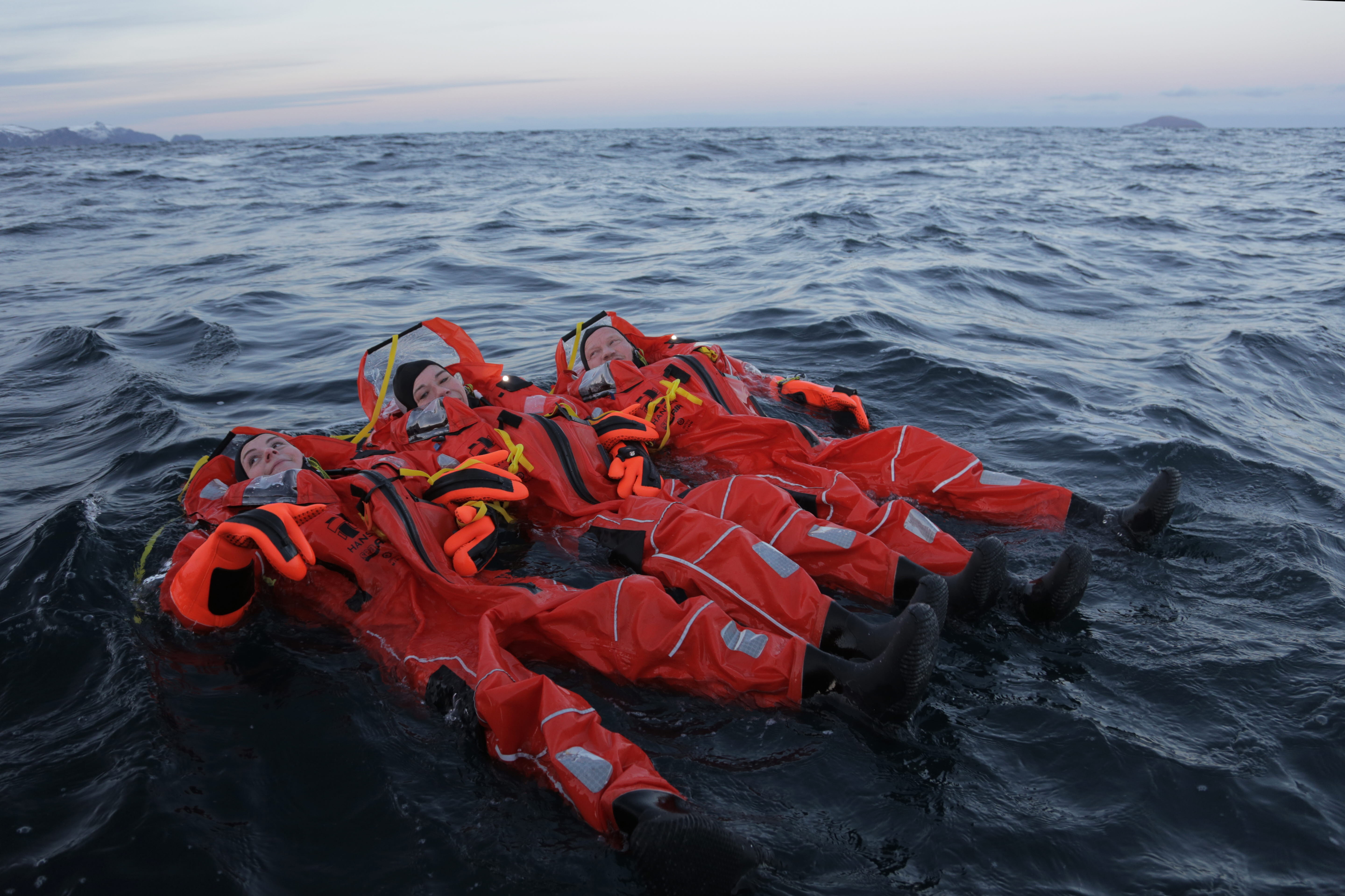 Kald testing av nye helikopterdrakter 