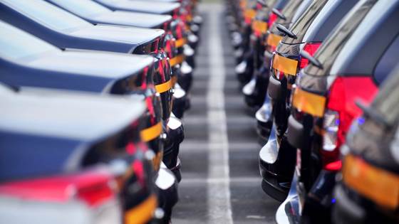 “Peephole” models that can slim down cars