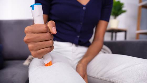 Hemmende og fremmende faktorer for effektiv beredskap og håndtering av anafylaksi hos barn og ungdom