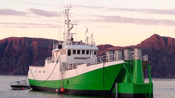 Fishing vessel transformed into a wave power plant