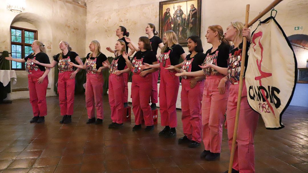 Surprise performance by student choir Candiss.